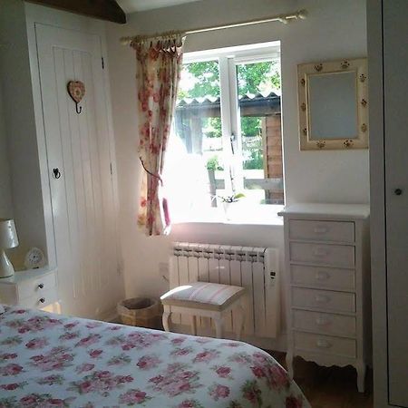 Stable Oak Cottages Maidstone Dış mekan fotoğraf